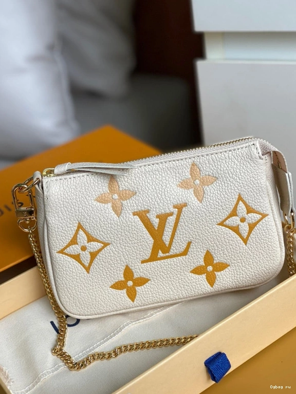 POCHETTE ACCESSOIRES VUITTON MINI LOUIS 0726
